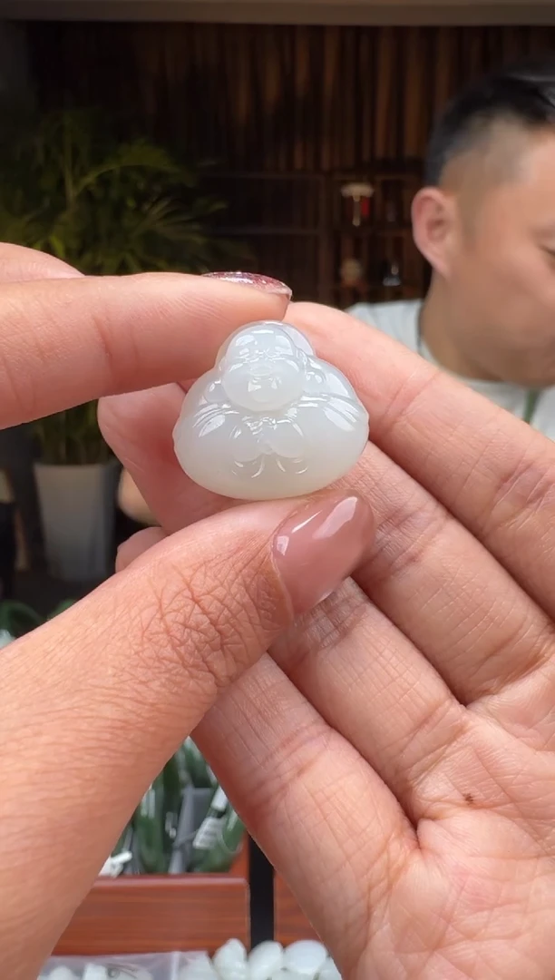 【闪购商品】和田玉64未镶嵌2.24巴哥多样性发货