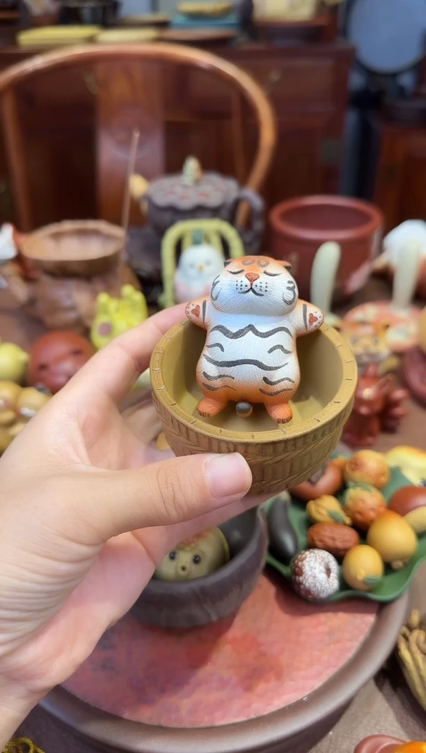 紫砂茶宠小虎加盆