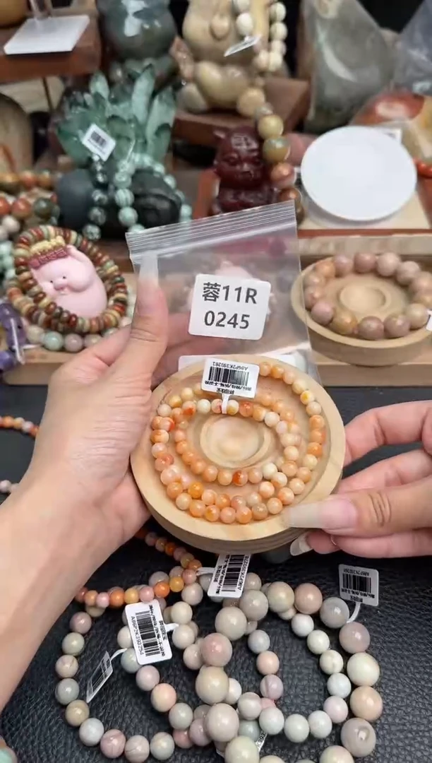 石英质玉未镶嵌手链11R0245