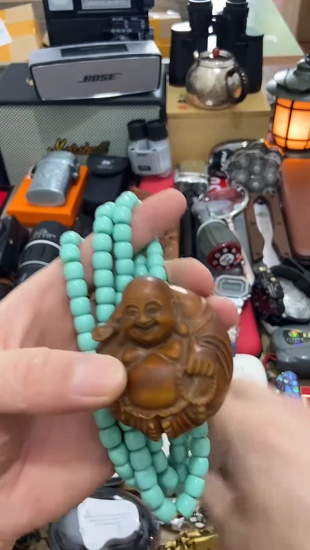 瓷片闪购商品  如图所示