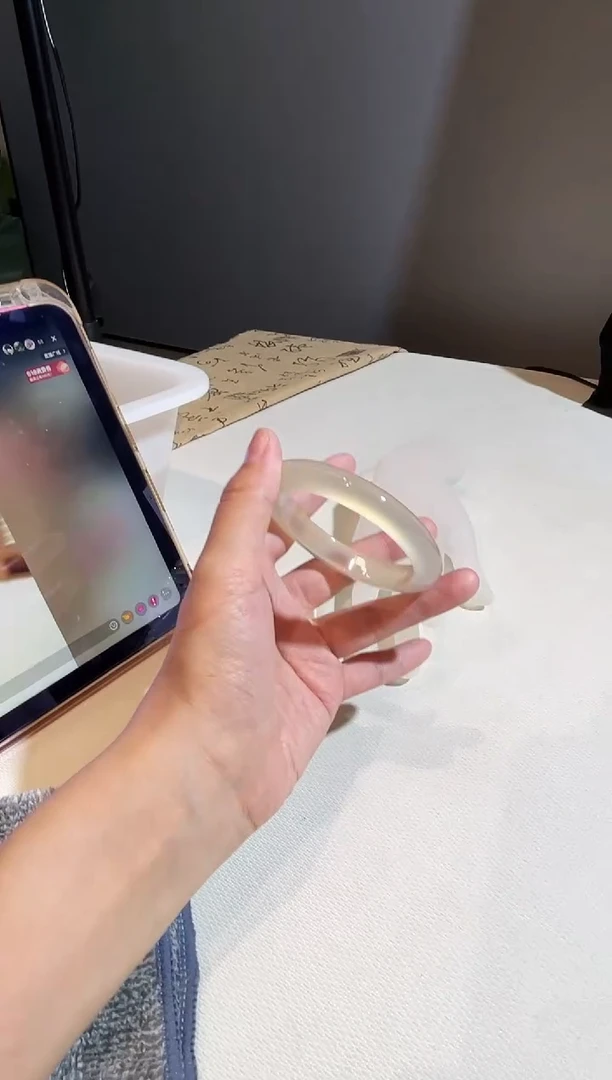 玛瑙/玉髓手镯未镶嵌55鉴赏期48小时