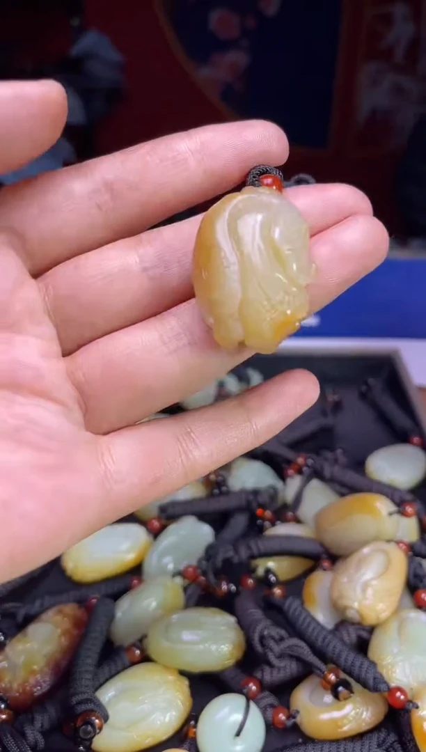 颈饰未镶嵌和田玉123