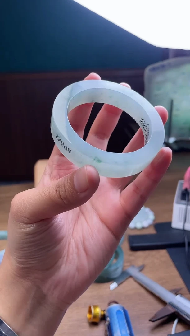 【闪购商品】定制翡翠手镯未镶嵌定制