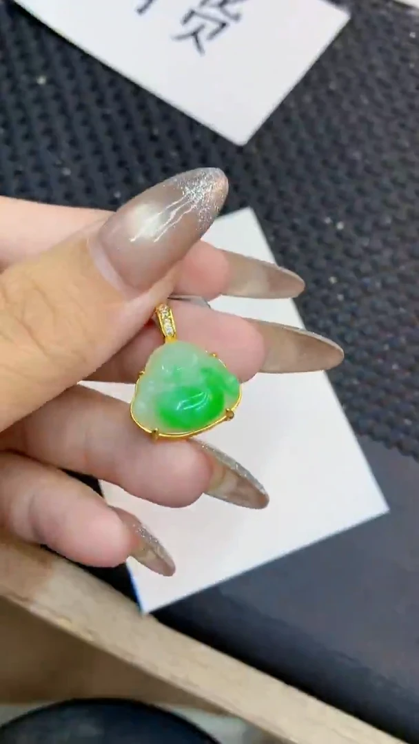 颈饰未镶嵌翡翠1