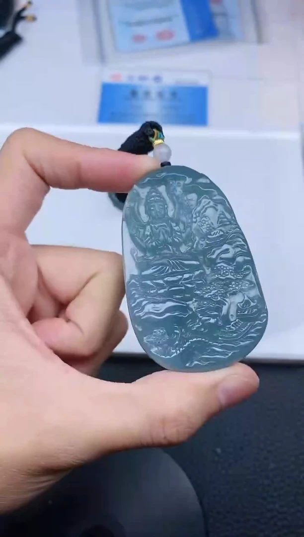 颈饰未镶嵌翡翠