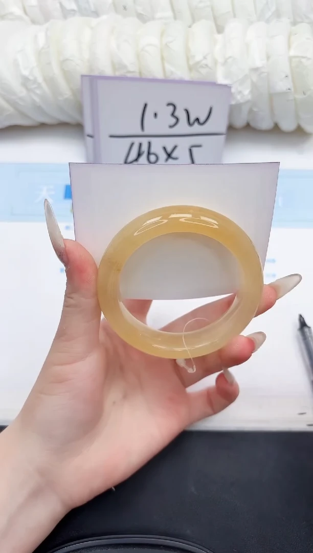 未镶嵌手镯石英质玉136-54