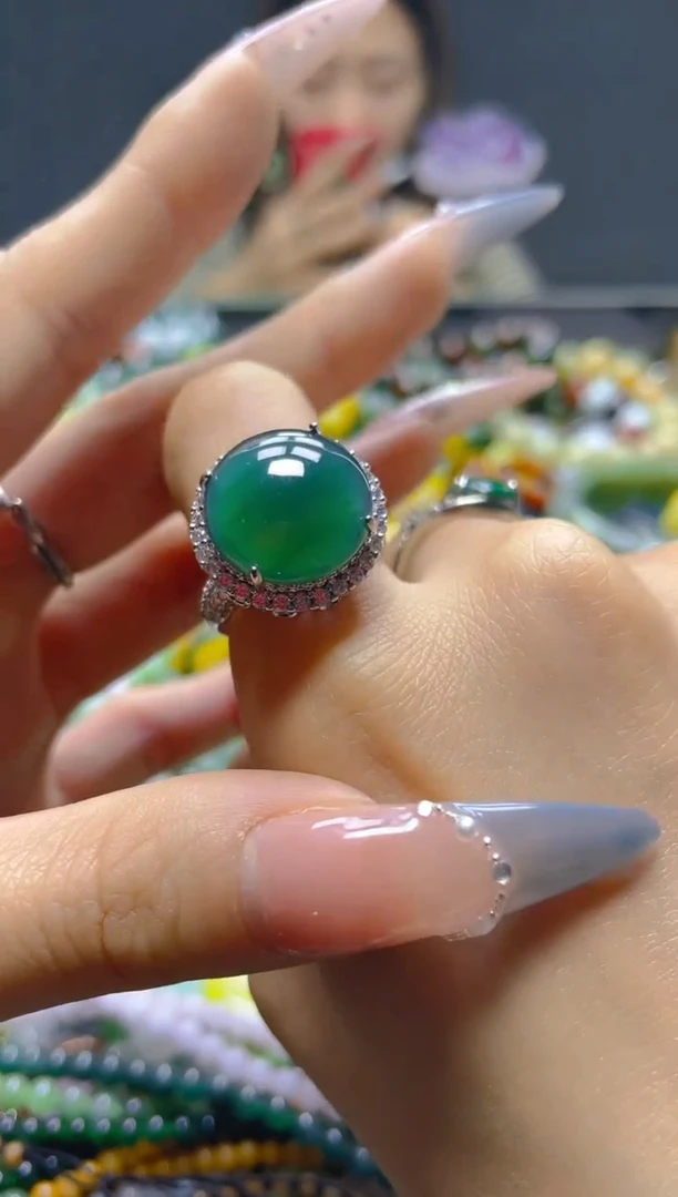 颈饰未镶嵌翡翠/B/翡翠A货，一件也是批发价