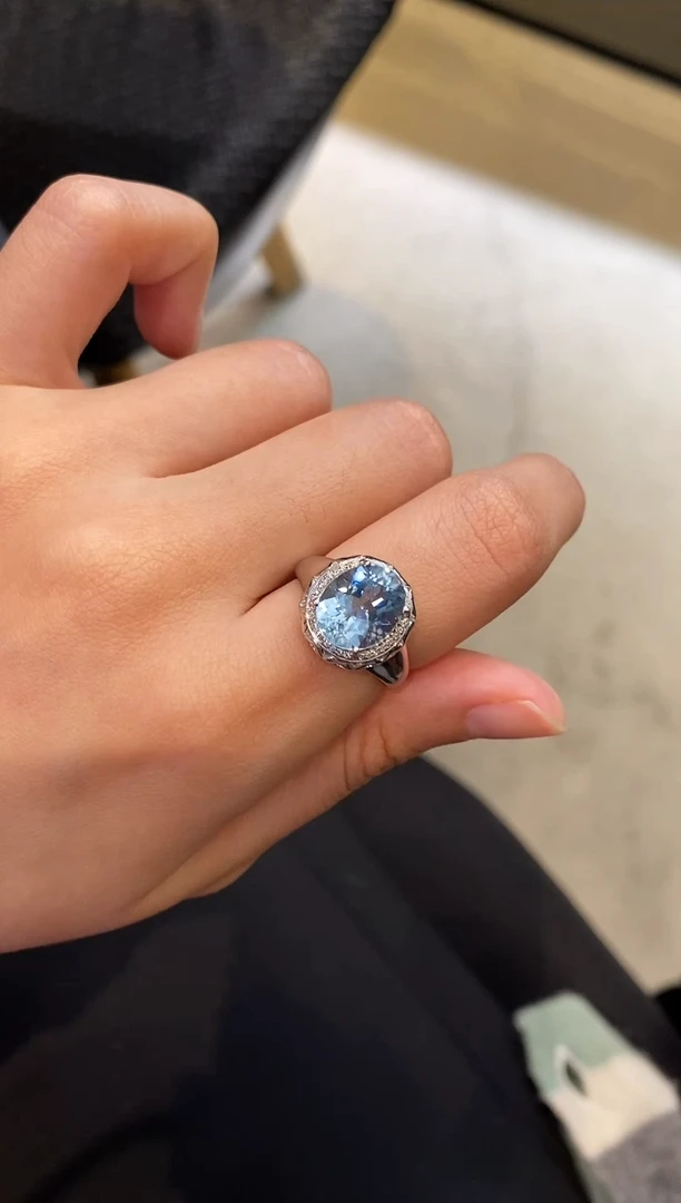 【闪购商品】海蓝宝石戒圈18K金镶嵌3.14克拉 圣玛丽亚色 立体设计