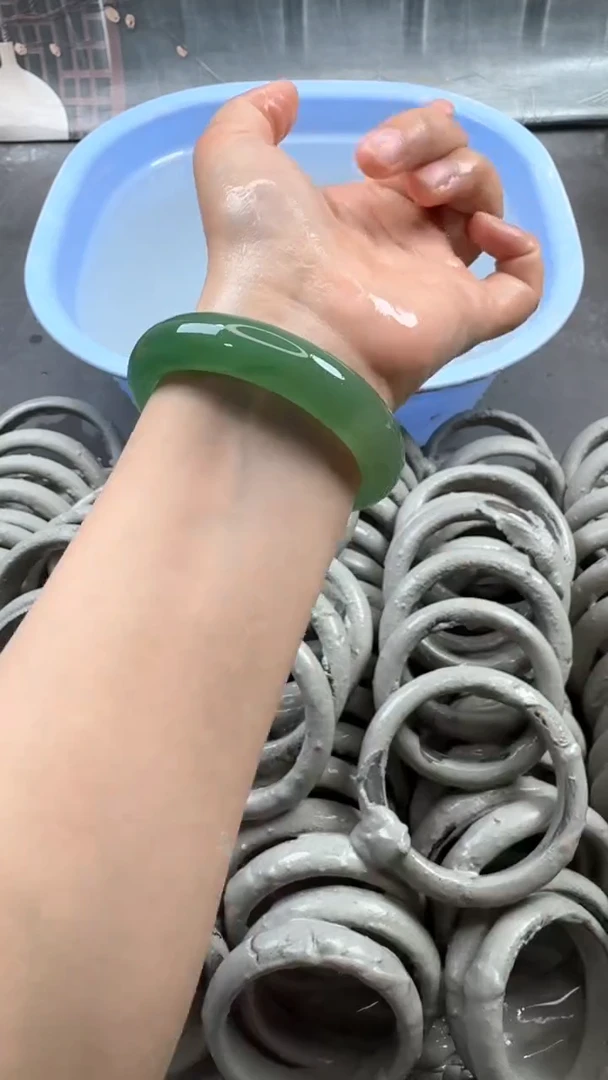 石英质玉手镯未镶嵌2