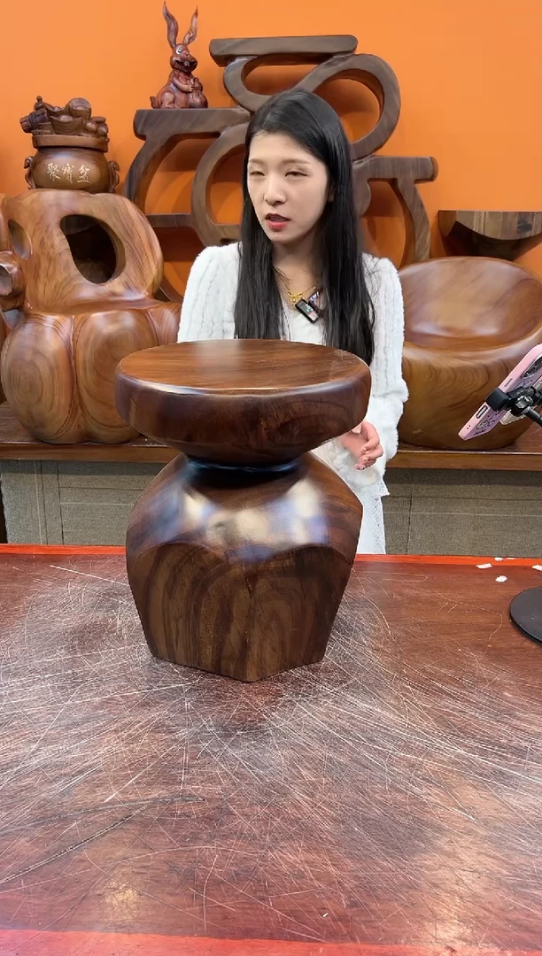 【闪购商品】稳定木实木创意凳子