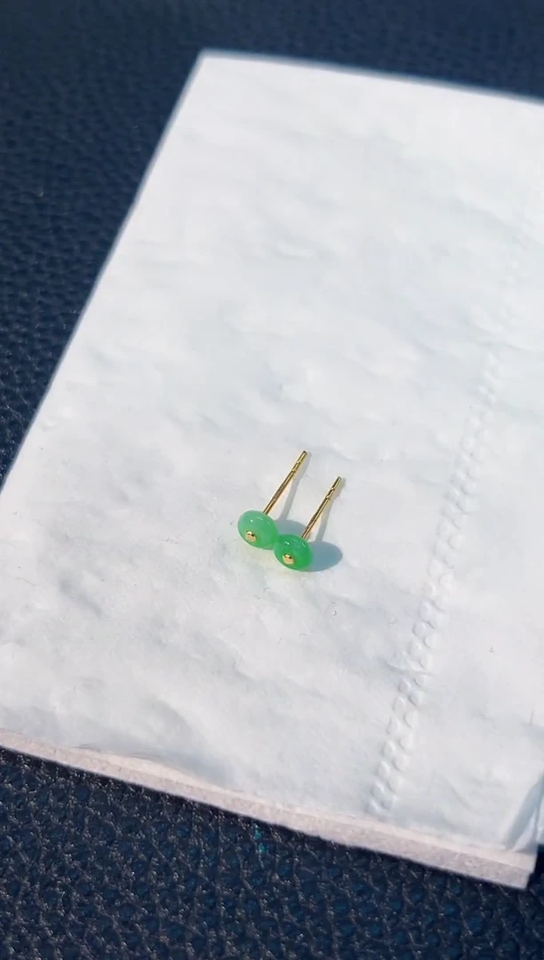 颈饰18K金镶嵌翡翠缅料A货/多样性发货/一件