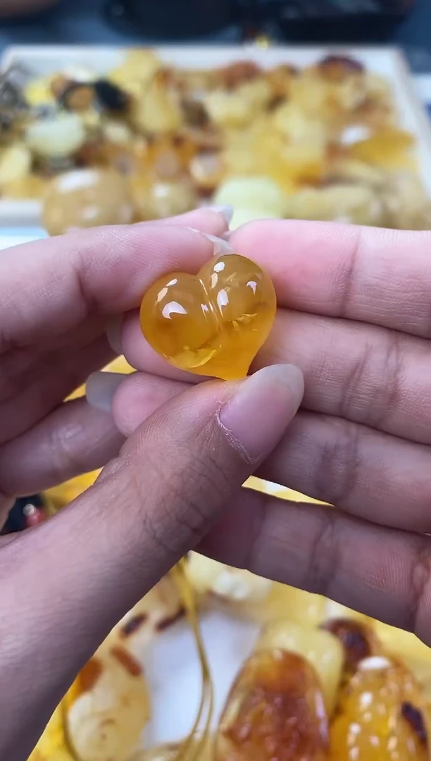 未镶嵌琥珀裸石天然琥珀蜜蜡