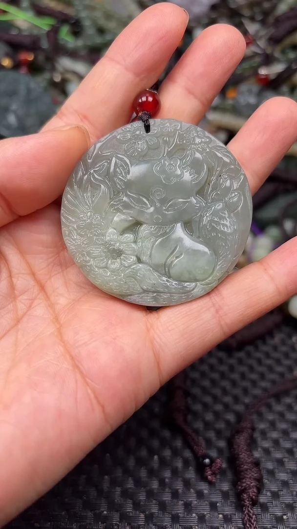 和田玉未镶嵌颈饰1