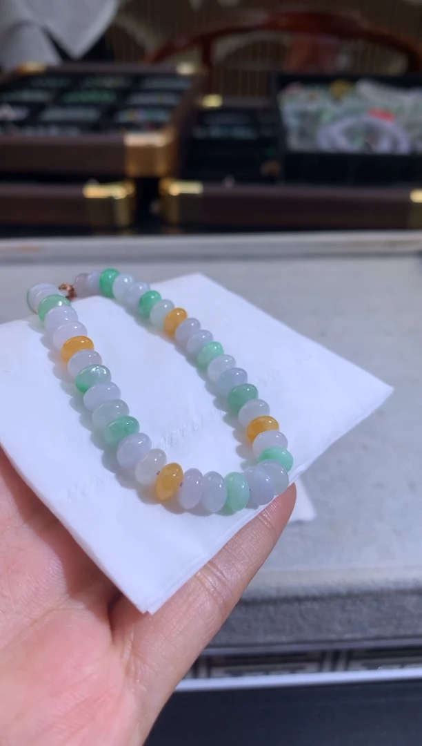 未镶嵌定制翡翠**翡翠