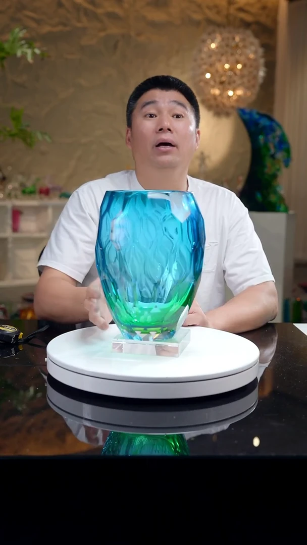 设计款水晶琉璃花器