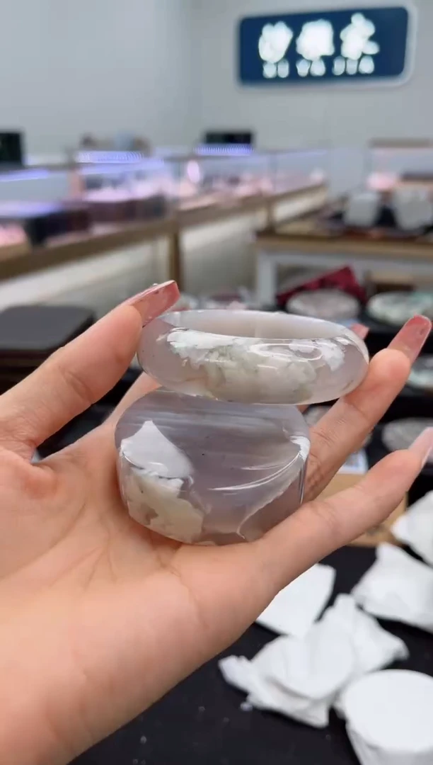 石英质玉手镯未镶嵌52圈口（赠品镯心）3931068