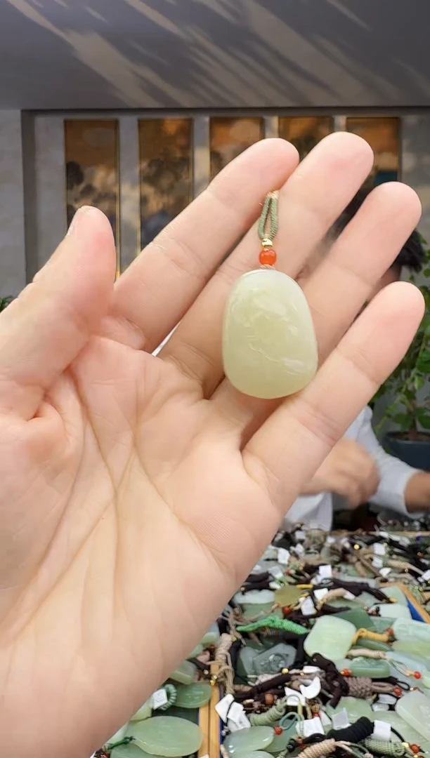 未镶嵌和田玉挂件拍一发一