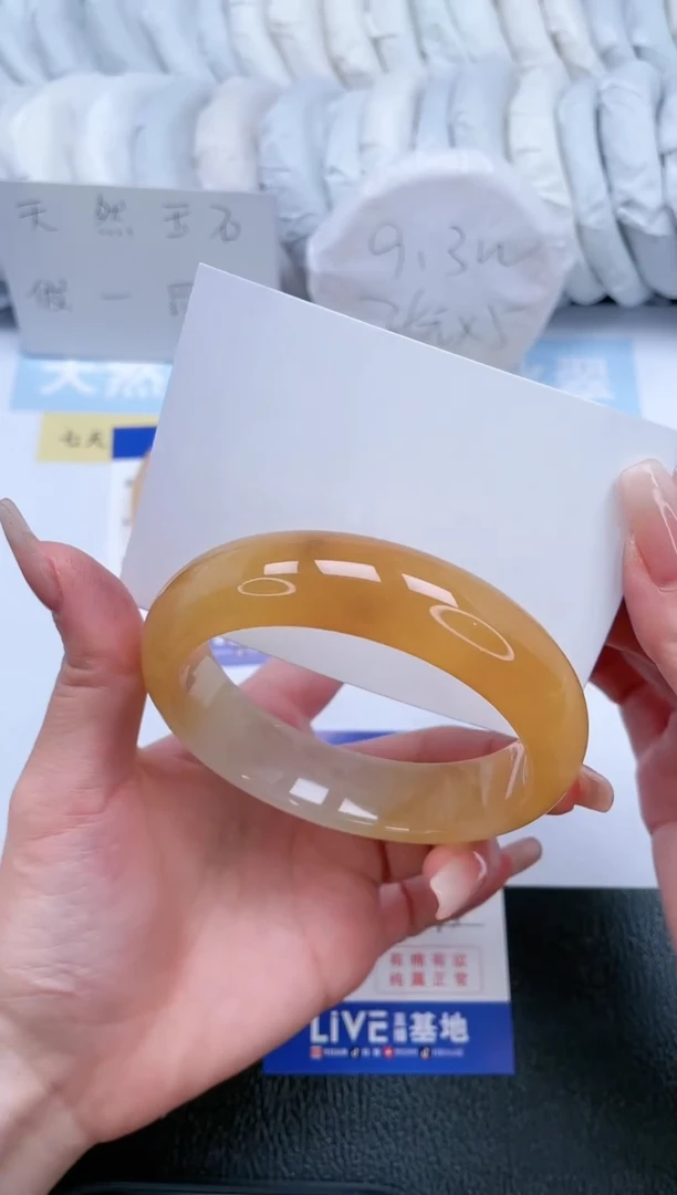 【闪购商品】石英质玉手镯未镶嵌T172-63