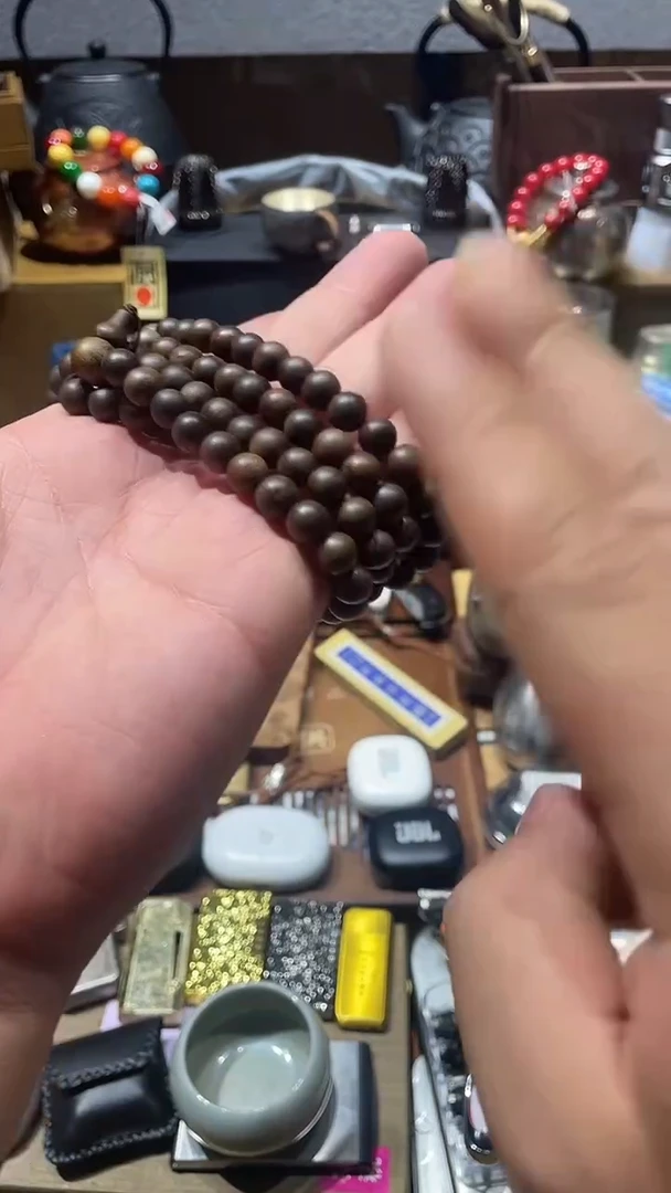 瓷片闪购商品 如图所示