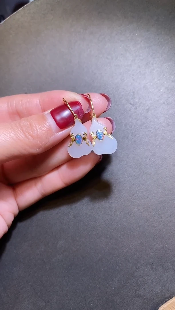 【闪购商品】和田玉耳饰18K金镶嵌和田葫芦耳坠