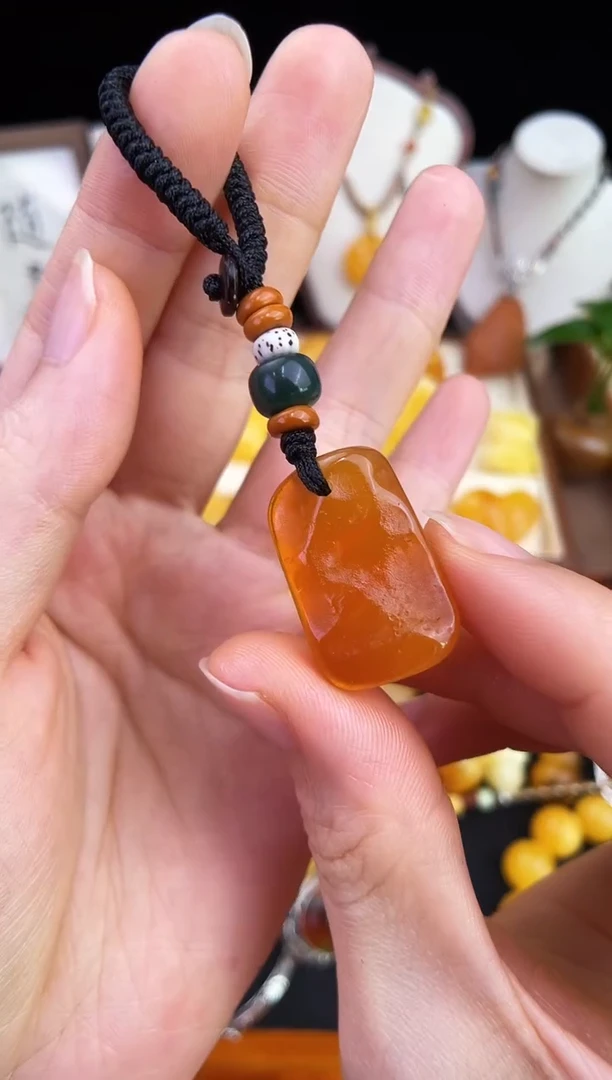 琥珀未镶嵌珠宝奇石柒月