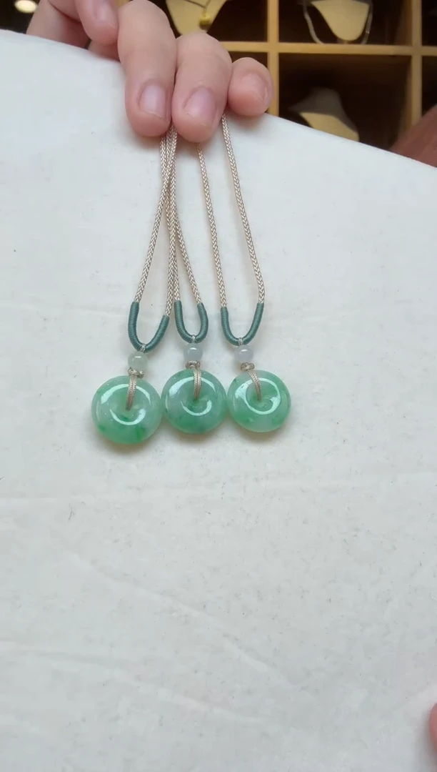 颈饰未镶嵌翡翠挂件多样性发1件