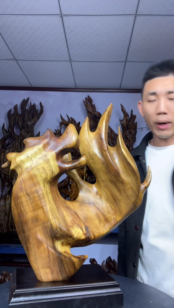 金丝楠木雕款余****³金丝楠木工艺品摆件