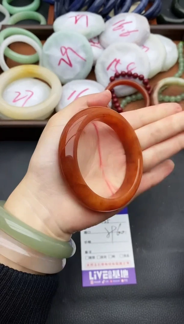 未镶嵌手镯石英质玉125+59/60