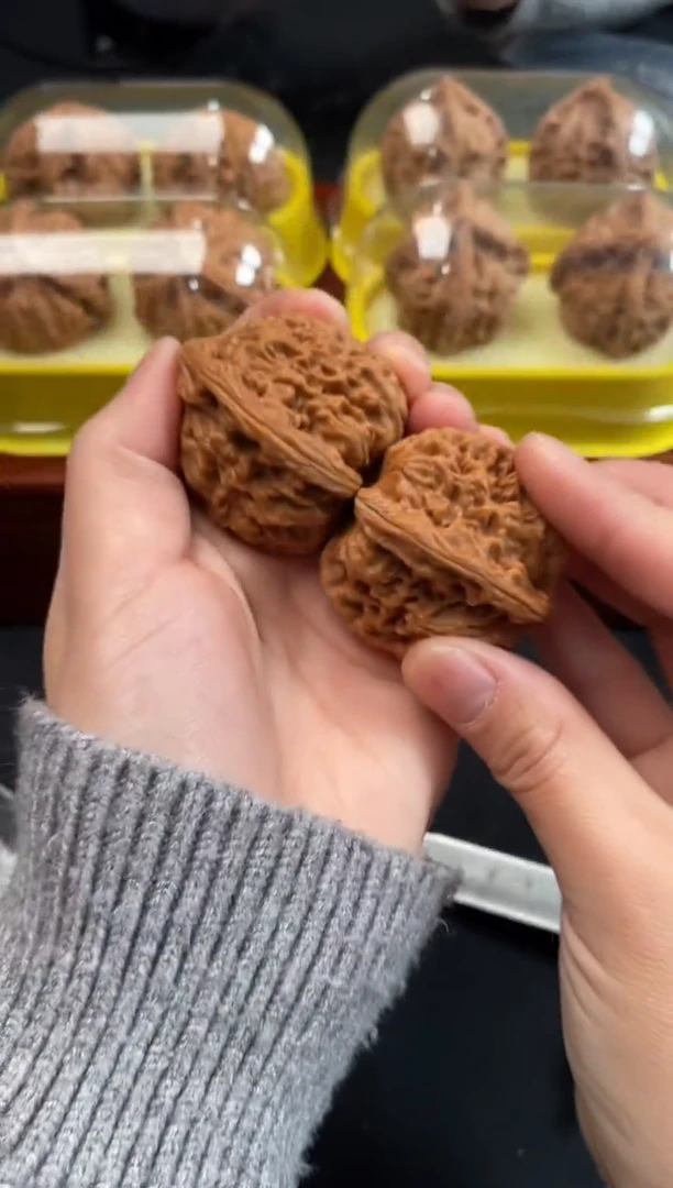把件文玩核桃南疆石42尺Z196
