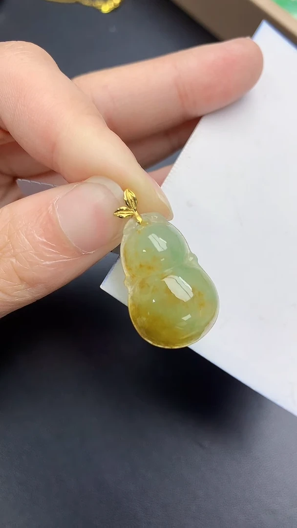 颈饰18K金镶嵌翡翠天然缅甸A货百元以上9元证书费自理