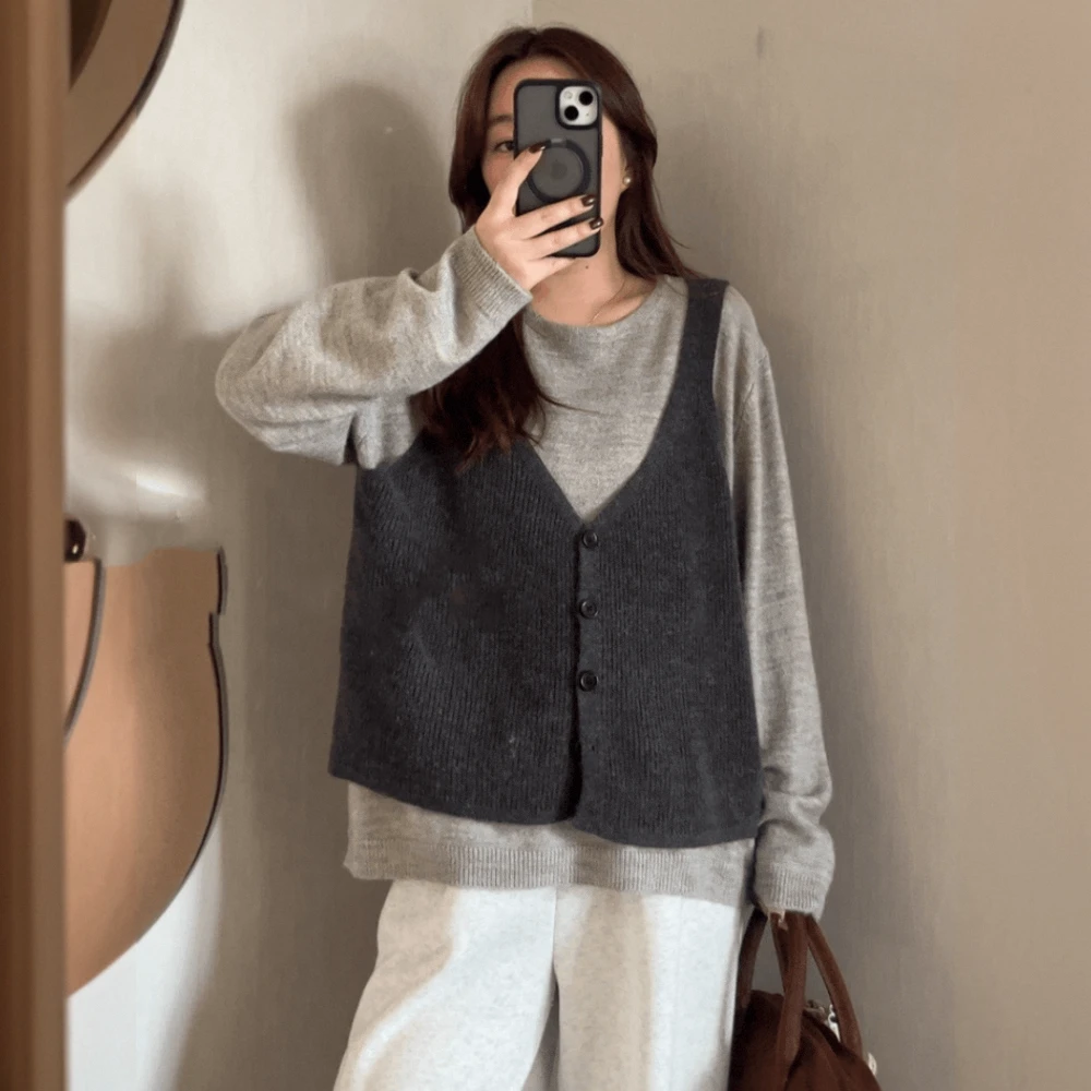 大码松弛感假两件针织上衣女春秋新款胖mm宽松休闲长袖别致打底衫