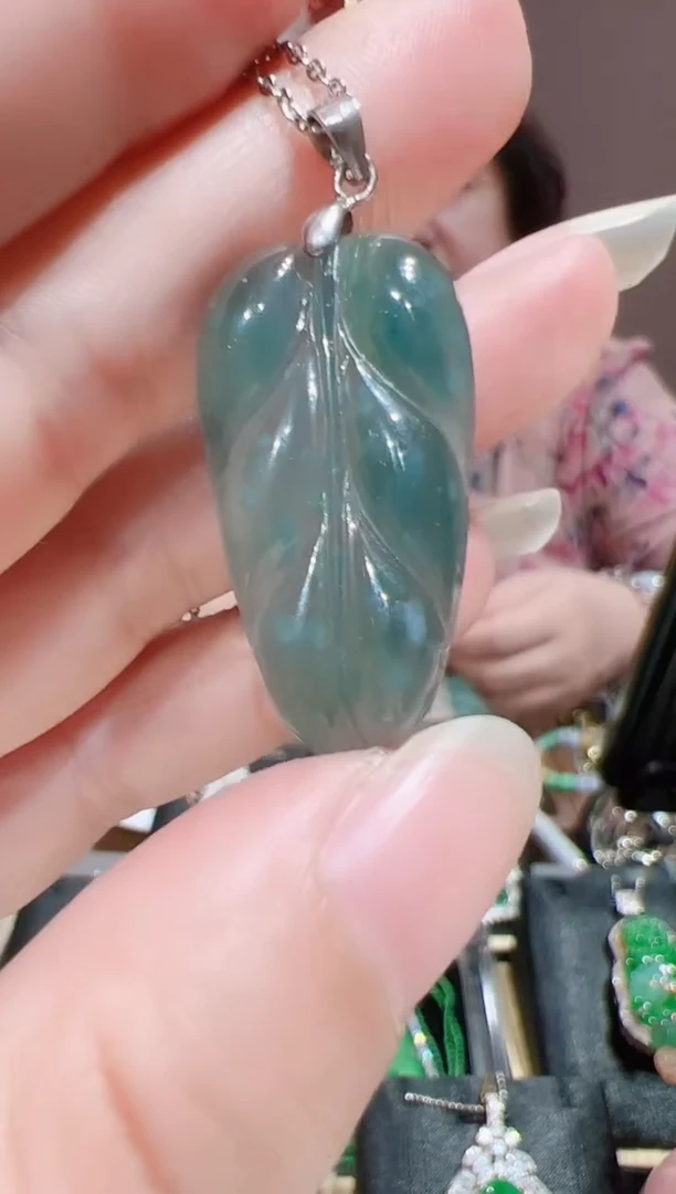 翡翠未镶嵌颈饰2025530214563