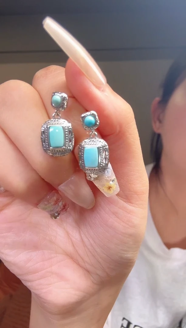 水晶摆件未镶嵌耳钉