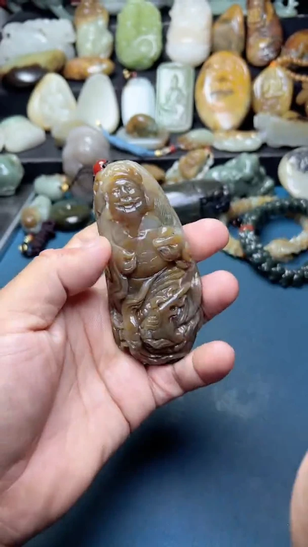 未镶嵌和田玉把件-