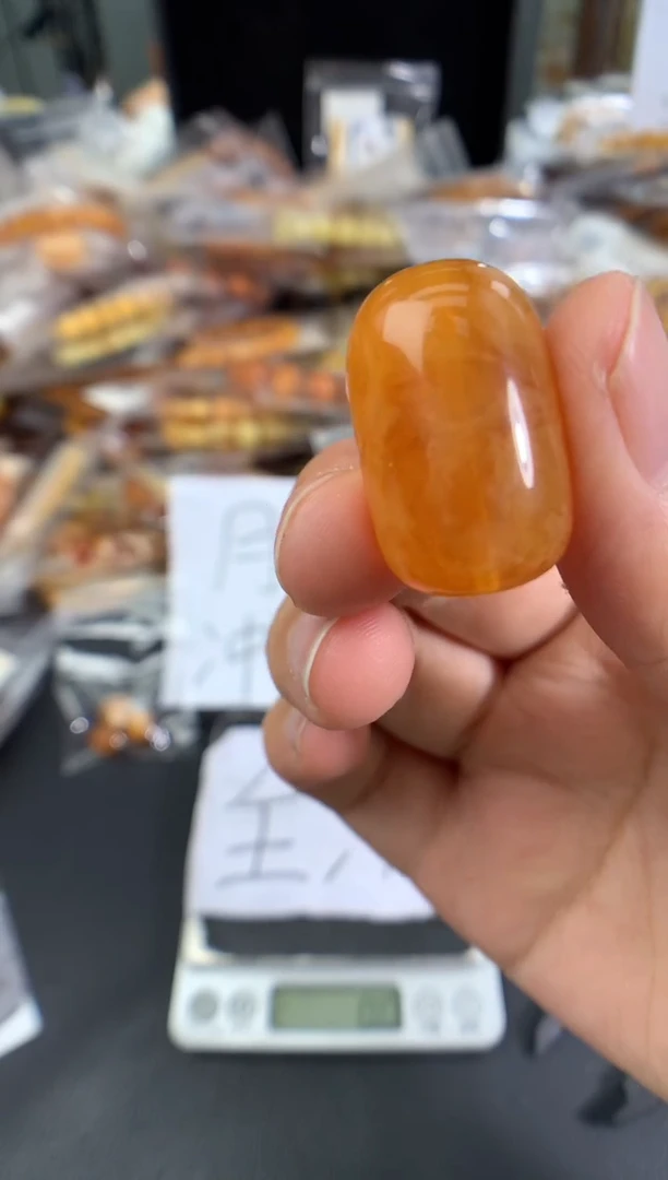 蜜蜡未镶嵌珠宝奇石1