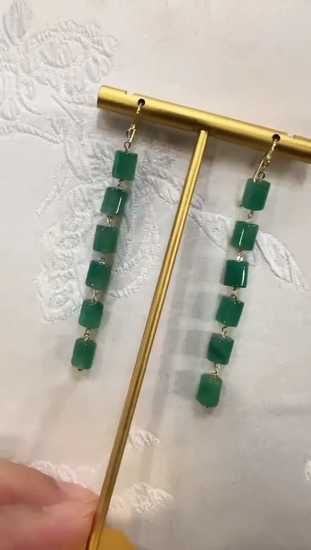 颈饰未镶嵌石英质玉国风