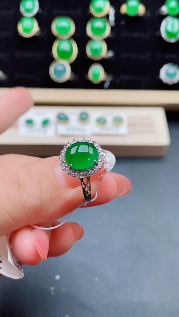 【闪购商品】翡翠戒指银S925镶嵌8500