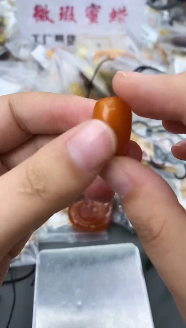 未镶嵌琥珀珠宝奇石134