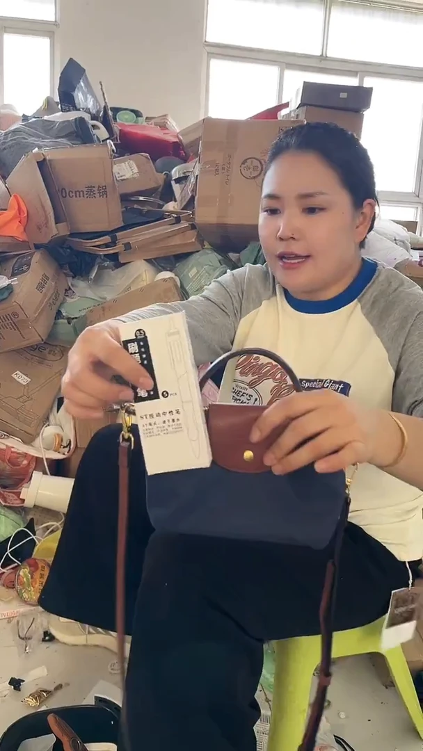牦牛剖层皮革琪琪女包1号店超好看发图片款 发20根