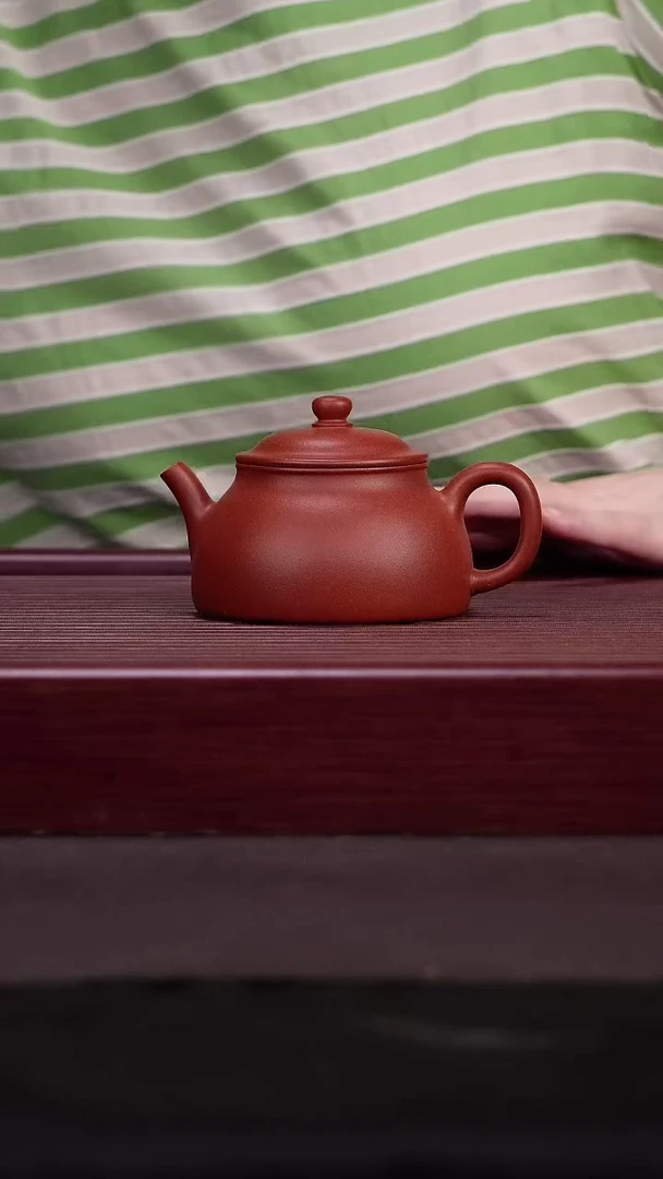 茶壶紫砂HT15624-C金秀芳怀隐朱砂170cc