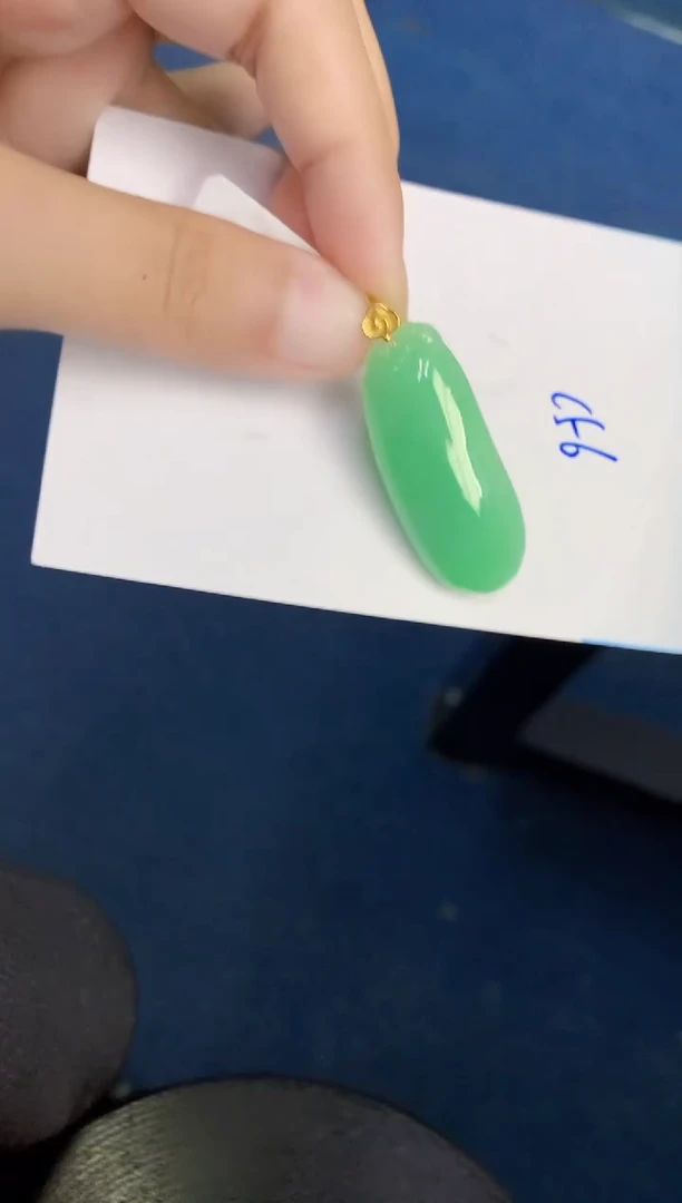 翡翠18K金镶嵌颈饰000000000