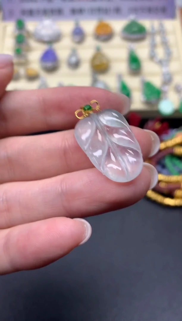 【闪购商品】翡翠吊坠(不含链)18K金镶嵌吊坠|1800+180