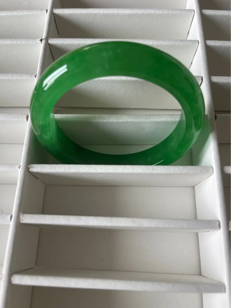 藏收级翡翠满阳绿手镯（商品展示链接）