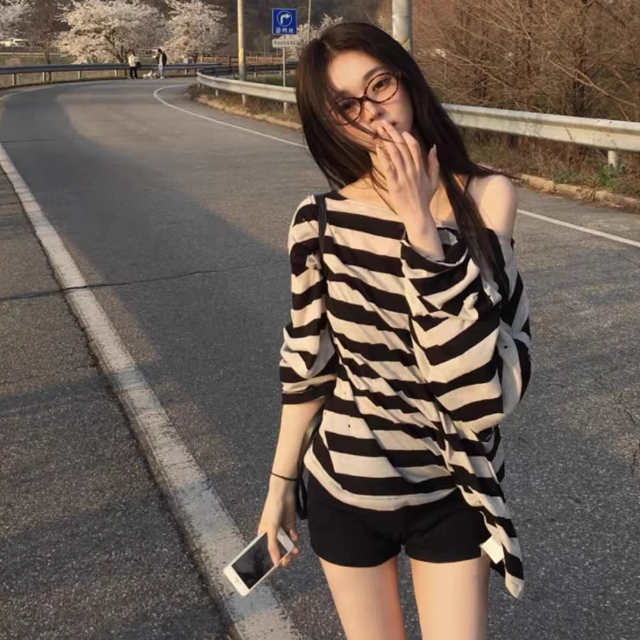 秋季套装长袖圆领斜领宽松常规学院风T恤条纹时尚