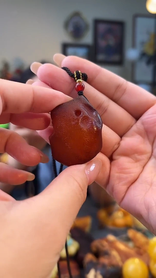 琥珀颈饰未镶嵌吊坠