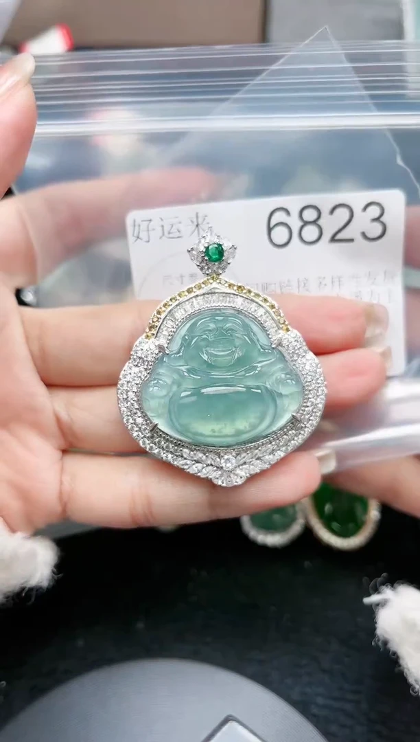 【闪购商品】翡翠颈饰未镶嵌6823赠皮绳