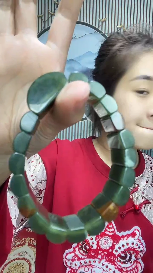 【闪购商品】透闪石质玉挂件未镶嵌手牌