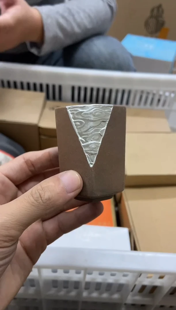 无运费险有瑕疵的摄影的产品有使用过的痕迹有点脏介意勿拍