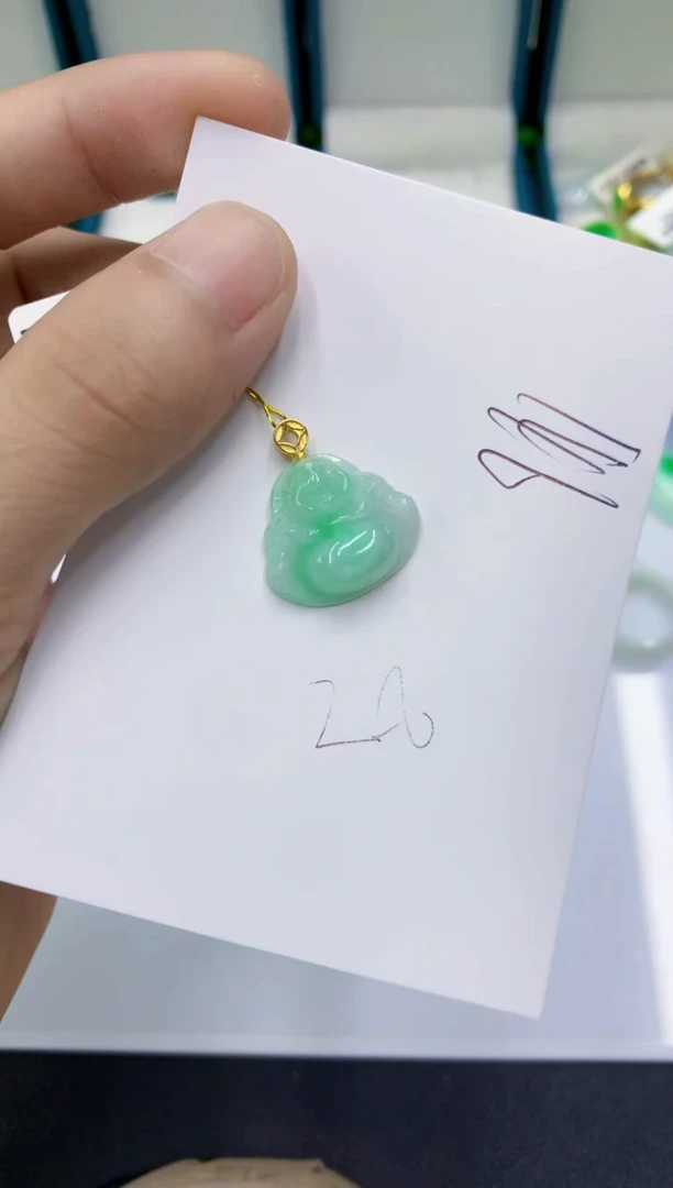 颈饰未镶嵌翡翠翡翠