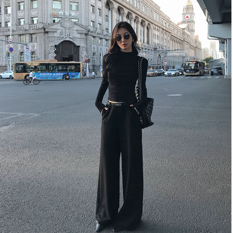 韩系简约纯色圆领长袖T恤女秋季新款修身显瘦别致绝美上衣宽松裤